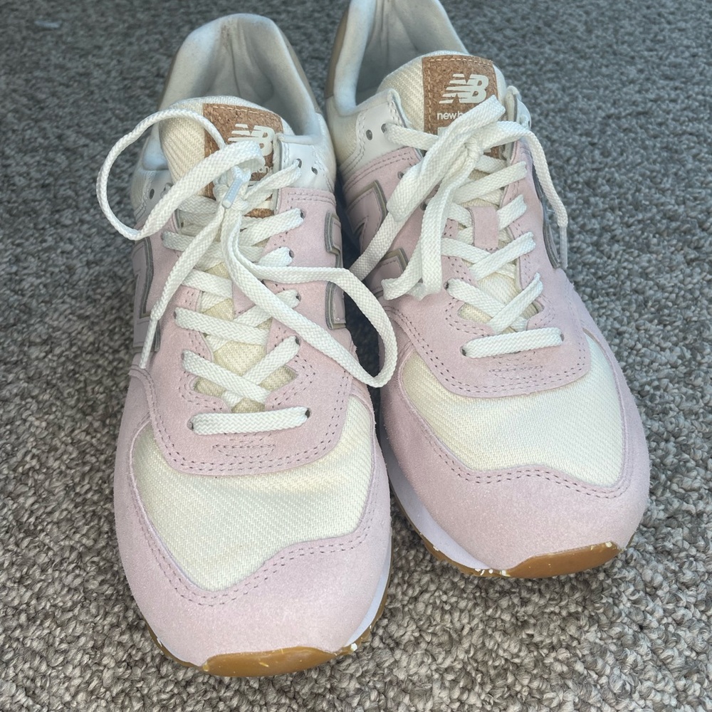 New Balance Light Pink and Cream Shoes - Picture 2 of 3